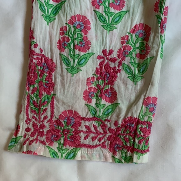 Adorable Mary Marshmallow fine cotton tunic with detailed embroidery. - Picture 6 of 14